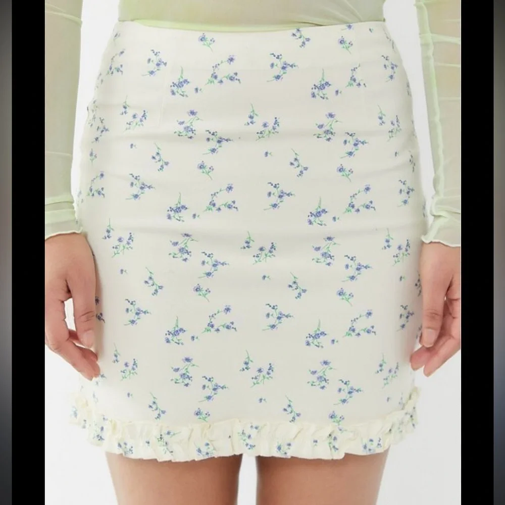 Urban Outfitters Ashton Ruffle Mini Skirt Pale Yellow with Blue Flowers XS